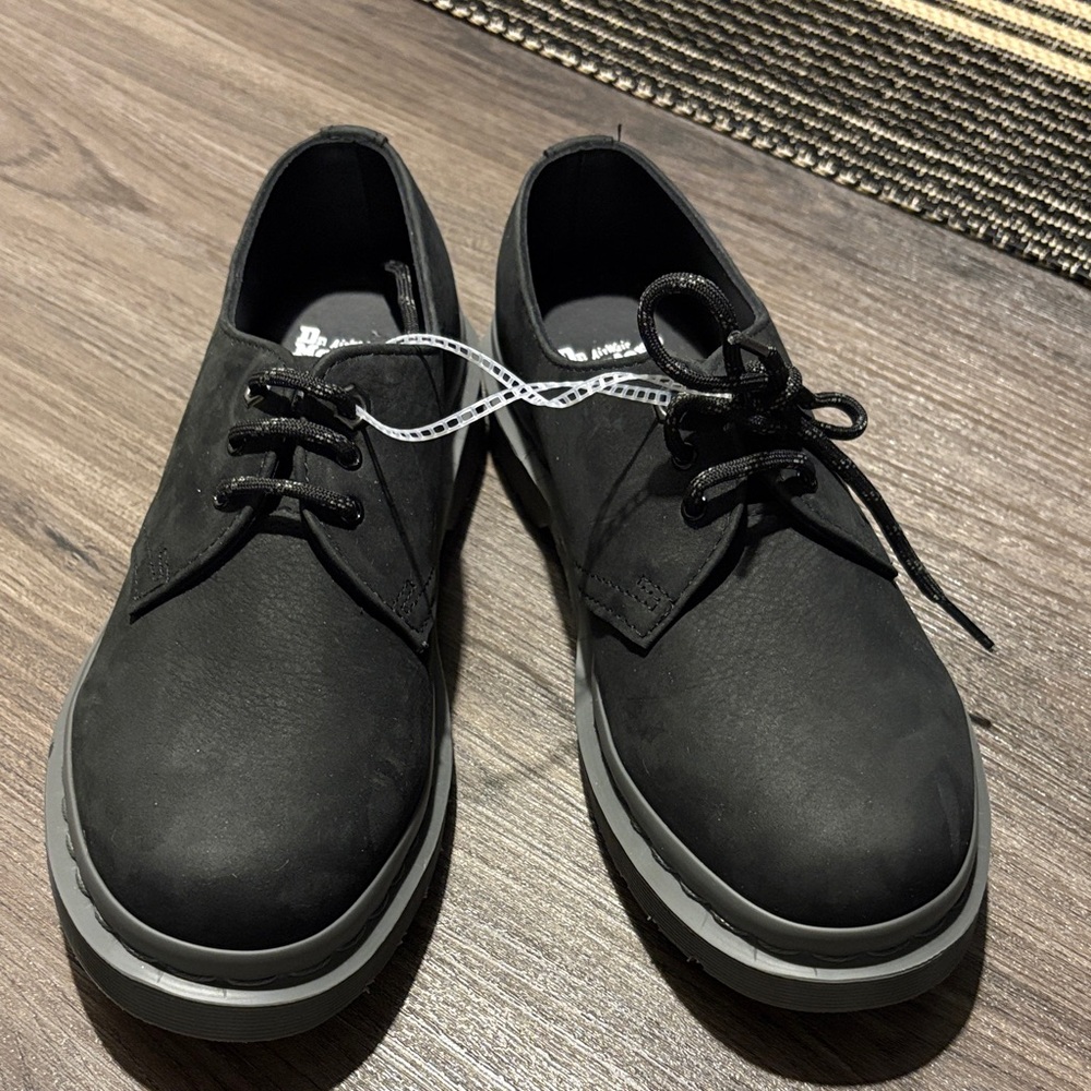 NWOT Dr. Martens 1461 Oxford Shoes - W 7, M 6